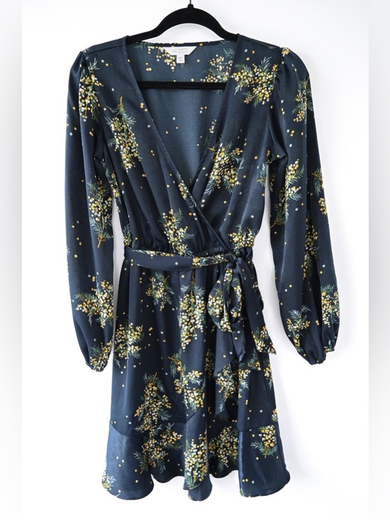 LC Lauren Conrad Dresses & Skirts - Lauren Conrad Wrap Dress